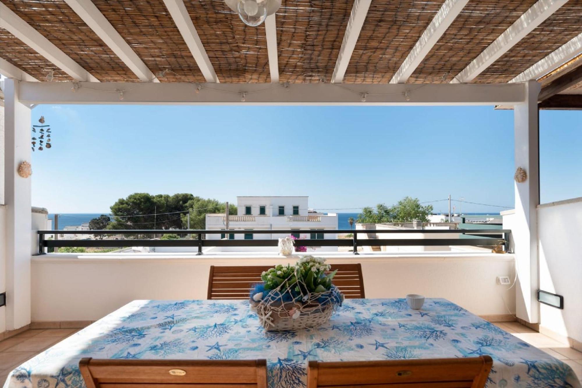 Casa Vacanze Orlando - Con Veranda Vista Mare A 200M Dal Mare Santa Maria di Leuca Kültér fotó